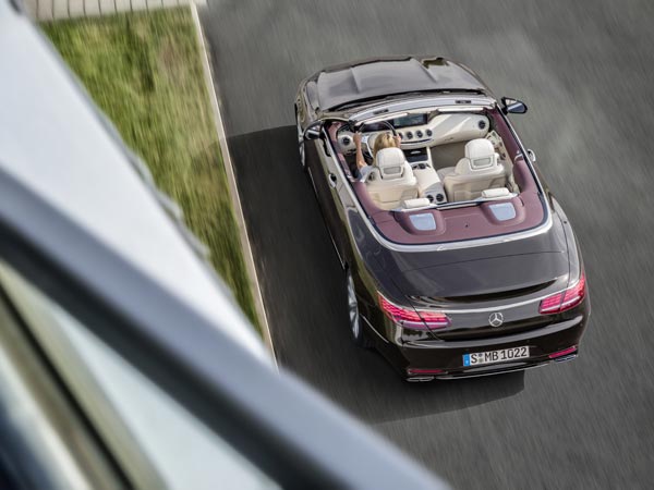 ಎಸ್-ಕ್ಲಾಸ್ ಕೂಪೆ ಮತ್ತು ಕ್ಯಾಬ್ರಿಯೊಲೆಟ್ ಕಾರುಗಳನ್ನು ಅನಾವರಣಗೊಳಿಸಿದ ಮರ್ಸಿಡಿಸ್