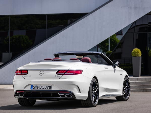 ಎಸ್-ಕ್ಲಾಸ್ ಕೂಪೆ ಮತ್ತು ಕ್ಯಾಬ್ರಿಯೊಲೆಟ್ ಕಾರುಗಳನ್ನು ಅನಾವರಣಗೊಳಿಸಿದ ಮರ್ಸಿಡಿಸ್