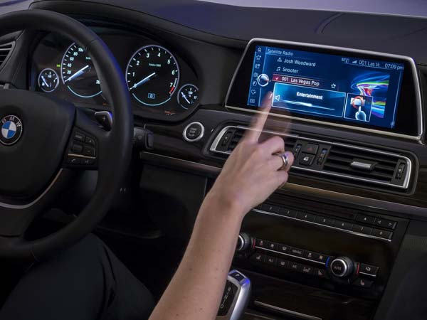 ಕಾರುಗಳಲ್ಲಿ ಬರಲಿವೆ ಸಂಜ್ಞೆಯ ಮೂಲಕ ನಿಯಂತ್ರಿಸಬಹುದಾದ ತಂತ್ರಜ್ಞಾನಗಳು