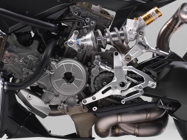 ಡುಕಾಟಿ ಸಂಸ್ಥೆಯ ವಿ4 ಸೂಪರ್ ಬೈಕಿನ ಮತ್ತಷ್ಟು ಚಿತ್ರಗಳು ಸೋರಿಕೆ 