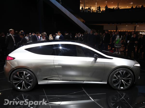ಇಕ್ಯೂಎ ಎಲೆಕ್ಟ್ರಿಕ್ ಪರಿಕಲ್ಪನೆಯನ್ನು ಪ್ರದರ್ಶನಗೊಳಿಸಿದ ಮರ್ಸಿಡಿಸ್ 