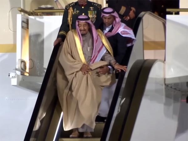 ಅರ್ಧಕ್ಕೆ ಕೈಕೊಟ್ಟ ಸೌದಿ ರಾಜನ ಚಿನ್ನದ ಎಸ್ಕಲೇಟರ್- ವಿಡಿಯೋ ವೈರಲ್..!