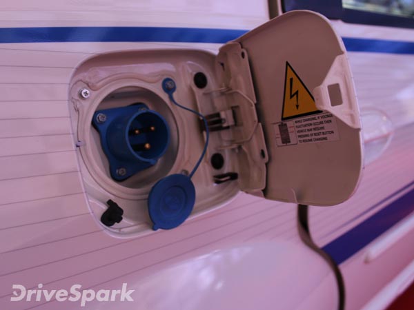 ಎಲೆಕ್ಟ್ರಿಕ್ ಕಾರಿನ ಮೈಲೇಜ್ ಸಾಮರ್ಥ್ಯವನ್ನ ಕಡಿತಗೊಳಿಸಲಿದೆ ಮಹೀಂದ್ರಾ