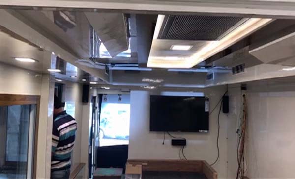 1 ಕೋಟಿ ಬೆಲೆ ಬಾಳುವ ಬಸ್ ಖರೀದಿ ಮಾಡಿದ್ದೇಕೆ ಎಚ್.ಡಿ.ಕೆ !?