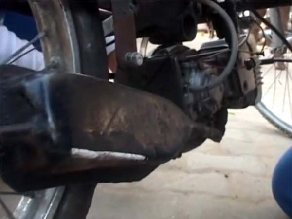 ನಂಬಿದರೆ ನಂಬಿ ಬಿಟ್ಟರೆ ಬಿಡಿ... 10ನೇ ತರಗತಿ ಹುಡುಗ ಕಂಡು ಹಿಡಿದ ಈ ಬೈಕ್ ನೀರಿನಿಂದ ಚಲಿಸುತ್ತೆ !!