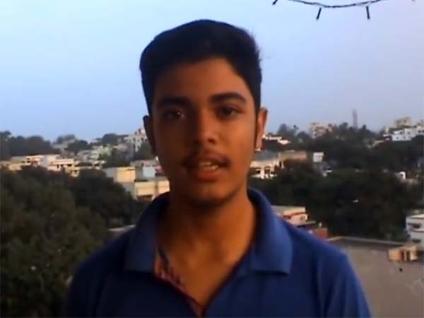 ನಂಬಿದರೆ ನಂಬಿ ಬಿಟ್ಟರೆ ಬಿಡಿ... 10ನೇ ತರಗತಿ ಹುಡುಗ ಕಂಡು ಹಿಡಿದ ಈ ಬೈಕ್ ನೀರಿನಿಂದ ಚಲಿಸುತ್ತೆ !!