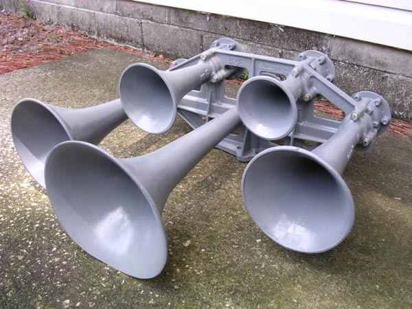 ರೈಲಿನ 'ಹಾರನ್' ಬಗ್ಗೆ ಈ ವಿಚಾರ ನಿಮಗೆ ಖಂಡಿತ ಗೊತ್ತಿರೋದಿಲ್ಲ !!