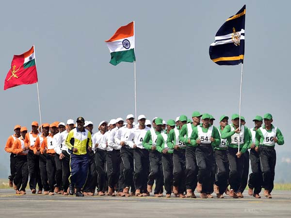 ರಾಯಲ್ ಎನ್‌ಫೀಲ್ಡ್‌‌ನಲ್ಲಿ ಒಂದೇ ಬಾರಿಗೆ 58 ಮಂದಿ ಪಯಣ- ಭಾರತೀಯ ಯೋಧರಿಂದ ಹೊಸ ದಾಖಲೆ
