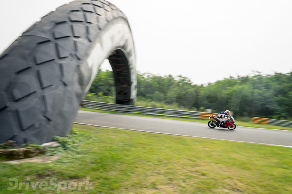 ಮೊದಲ ಚಾಲನಾ ವಿಮರ್ಶೆ : ಟಿವಿಎಸ್ ಅಪಾಚೆ ಆರ್‌ಆರ್ 310