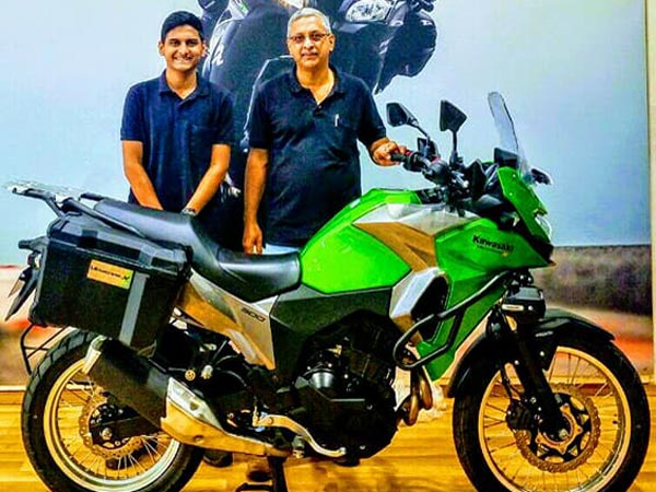 ಪುಣೆಯಲ್ಲಿ ತನ್ನ ಮೊದಲ ವರ್ಸಿಸ್-ಎಕ್ಸ್ 300 ಬೈಕನ್ನು ಮಾರಾಟ ಮಾಡಿದ ಕವಾಸಕಿ