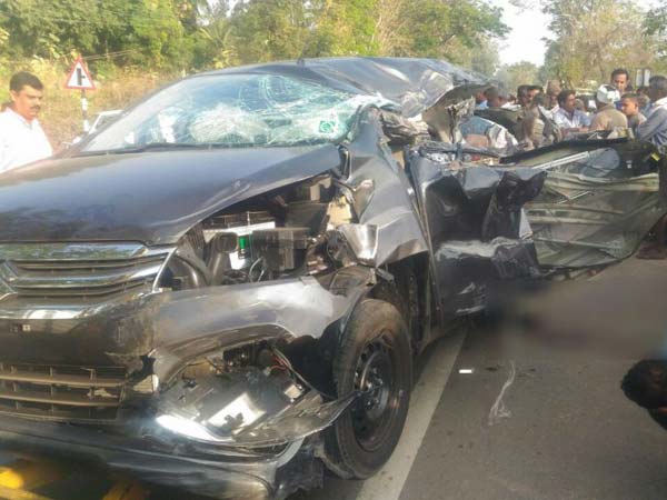 ಕಾರಿಗೆ ಅಡ್ಡ ಬಂದ ಬಾಲಕಿ- ಬಚಾವ್ ಮಾಡಲು ಹೋಗಿ ಐವರು ದುರ್ಮರಣ