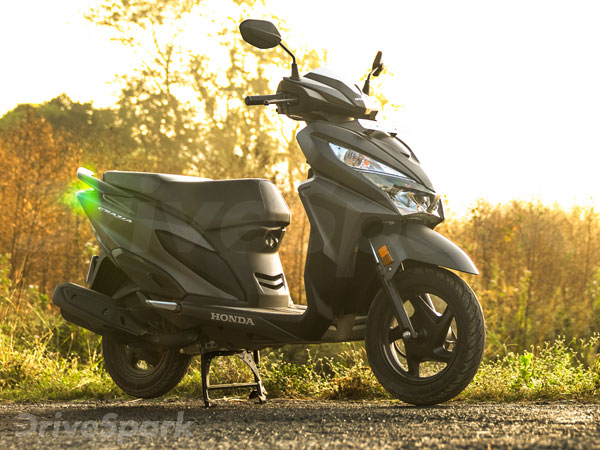 2017ರಲ್ಲಿ ಸಾಮಾಜಿಕ ಜಾಣತಾಣಗಳಲ್ಲಿ ಅತಿಹೆಚ್ಚು ಸದ್ದು ಮಾಡಿದ ಟಾಪ್ 10 ಬೈಕ್‌ಗಳು....