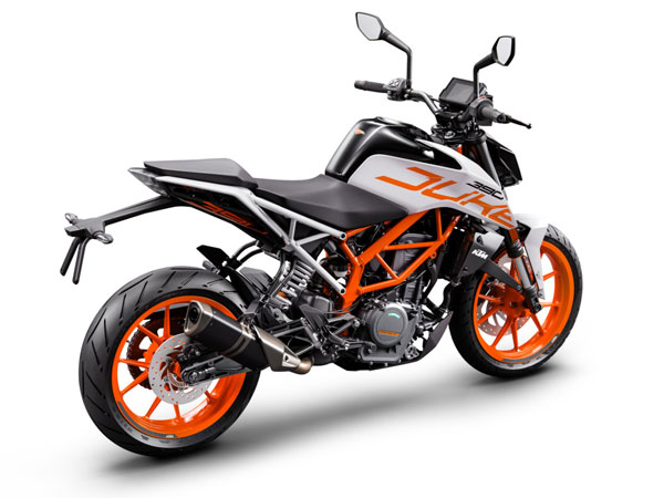 ಹೊಸ ಬಣ್ಣದೊಂದಿಗೆ ಮಾರುಕಟ್ಟೆಗೆ ಲಗ್ಗೆಯಿಟ್ಟ 2018ರ ಕೆಟಿಎಂ ಡ್ಯೂಕ್ 390 