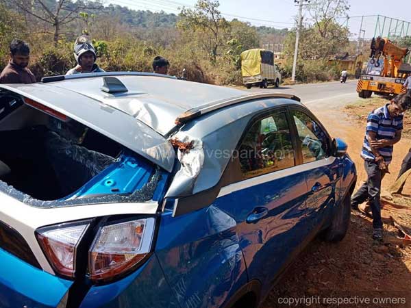ವೇಗದ ಚಾಲನೆಯಲ್ಲಿದ್ದಾಗ ಪಂಚರ್- ಮೂರು ಬಾರಿ ಪಲ್ಟಿ ಹೊಡೆದ ಟಾಟಾ ನೆಕ್ಸಾನ್