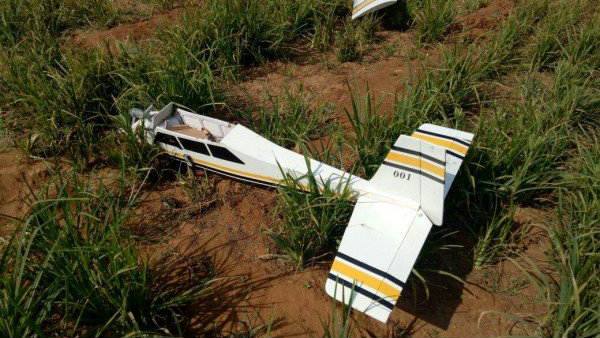 ಚಿತ್ರದುರ್ಗದಲ್ಲಿ ನಿಯಂತ್ರಣ ತಪ್ಪಿ ಪತನಗೊಂಡ ಲಘು ವಿಮಾನ