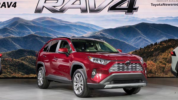 ಜೀಪ್ ಕಾಂಪಸ್‍ಗೆ ಟಾಂಗ್ ನೀಡಲು ಬರಲಿದೆ ಟೊಯೊಟಾ ರಾವ್4 ಎಸ್‍ಯುವಿ