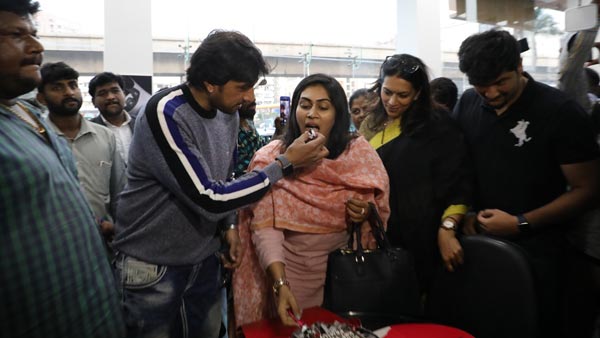 ನಟ ಸುದೀಪ್ ಹೊಸ ಜೀಪ್ ಕಂಪಾಸ್ ಖರೀದಿಸಿದ್ದು ಯಾರಿಗಾಗಿ ಗೊತ್ತಾ?