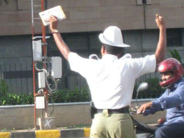 ಇಲ್ಲಿ ಇದ್ದರಿಗೆ ಒಂದು ಕಾನೂನು.. ಇಲ್ಲವರಿಗೆ ಇನ್ನೊಂದು ಕಾನೂನು..