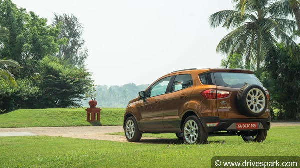 ಮ್ಯಾನುವಲ್ ಗೇರ್‌ಬಾಕ್ಸ್ ಪಡೆದ ಇಕೋಸ್ಪೋರ್ಟ್ ಪೆಟ್ರೋಲ್ ಟೈಟಾನಿಯಂ ಪ್ಲಸ್ ಟ್ರಿಮ್