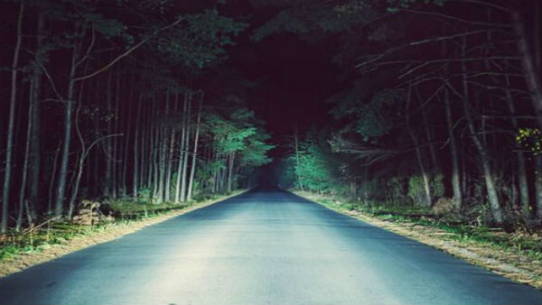 ರಾತ್ರಿ ವೇಳೆ ಡ್ರೈವಿಂಗ್ ಮಾಡುವ ಮುನ್ನ ಈ ಅಮೂಲ್ಯ ಟಿಪ್ಸ್‌ಗಳನ್ನು ತಪ್ಪದೇ ಪಾಲಿಸಿ...