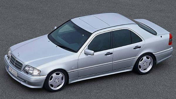 ಸಚಿನ್ ಬರ್ತ್ ಡೇ ಸ್ಪೆಷಲ್: ಮಾಸ್ಟರ್ ಬ್ಲಾಸ್ಟರ್ ಕಾರ್ ಕಲೆಕ್ಷನ್ ಹೇಗಿದೆ ಗೊತ್ತಾ?