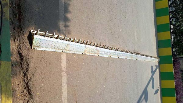 ವಾಹನ ಸವಾರರ ಜೀವಕ್ಕೆ ಕುತ್ತು ತರುತಂತೆ ಟೈರ್ ಕಿಲ್ಲರ್ ಹಂಪ್?