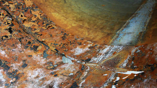 ಕಾರಿನ ಫ್ಯೂಲ್ ಟ್ಯಾಂಕ್‌ನಲ್ಲಿ ನೀರು ಹೋದ್ರೆ ಏನ್ ಮಾಡೋದು?