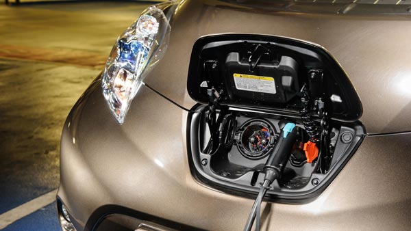 ಸ್ವಿಡನ್‍‍ನಲ್ಲಿ ಪ್ರಪಂಚದ ಮೊದಲ ಎಲೆಕ್ಟ್ರಿಕ್ ಚಾರ್ಜಿಂಗ್ ರಸ್ತೆ..!!