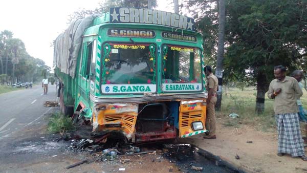 ಇನೋವಾ ಮತ್ತು ಲಾರಿ ನಡುವೆ ಡಿಕ್ಕಿ- ಅಪಘಾತ 7 ಮಂದಿ ದುರ್ಮರಣ