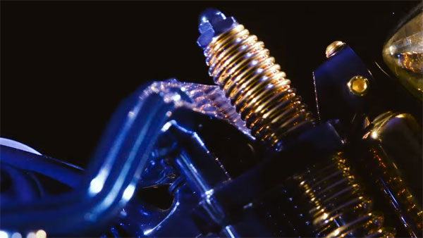 ಡೈಮಂಡ್ ರಿಂಗ್ ಹೊಂದಿರುವ ಈ ಬೈಕಿನ ಬೆಲೆ ಕೇಳಿದ್ರೆ ಶಾಕ್ ಆಗುತ್ತೆ..!!