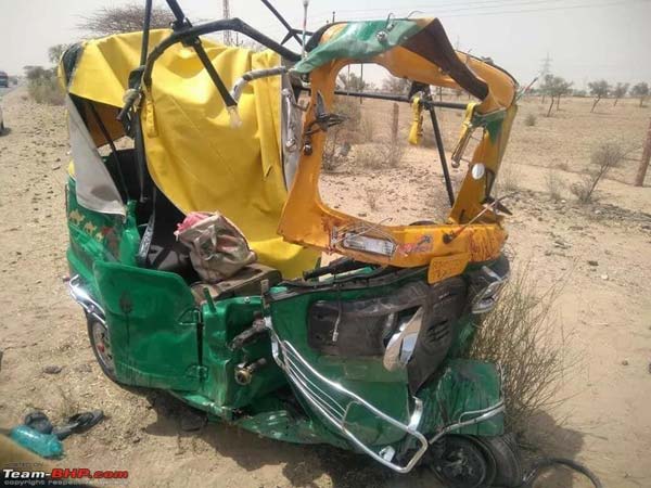 ಕಾರು ಚಾಲನೆ ವೇಳೆ ಗಂಡ-ಹೆಂಡತಿ ಜಗಳದಿಂದಾಗಿ ನಾಲ್ವರು ದುರ್ಮರಣ