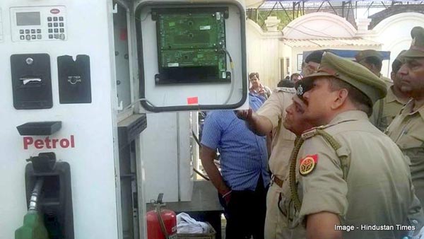 ಪೆಟ್ರೋಲ್ ಬಂಕ್‌ಗಳಲ್ಲಿ ನಿಲ್ಲದ ಹಗಲು ದರೋಡೆ- ಇಂಧನ ತುಂಬಿಸುವ ಮುನ್ನ ಹುಷಾರ್..!!