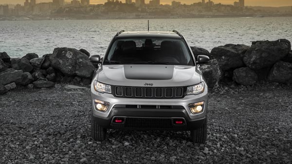 ಬಿಡುಗಡೆಗು ಮುನ್ನವೆ ಹೊಸ ಬಣ್ಣದಲ್ಲಿ ಕಾಣಿಸಿಕೊಂಡ ಜೀಪ್ ಕಂಪಾಸ್ ಟ್ರೈಲ್ ಹ್ವಾಕ್..