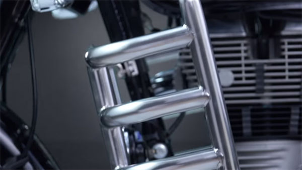 ಬೈಕ್ ಪ್ರಿಯರಿಗಾಗಿ ಹೊಸ ನಮೂನೆಯ ಕ್ರ್ಯಾಶ್ ಗಾರ್ಡ್‌ಗಳನ್ನ ಪರಿಚಯಿಸಿದ ರಾಯಲ್ ಎನ್‌ಫೀಲ್ಡ್ 