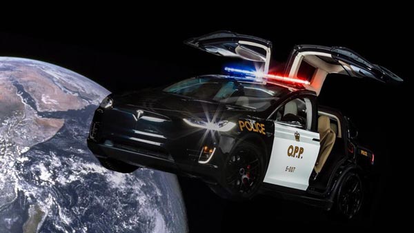 ಡೀಸೆಲ್ ಕಾರುಗಳನ್ನೇ ಟೆಸ್ಲಾ ಕಾರುಗಳನ್ನಾಗಿ ಬದಲಿಸಿಕೊಂಡ ಸ್ವಿಸ್ ಪೊಲೀಸರು