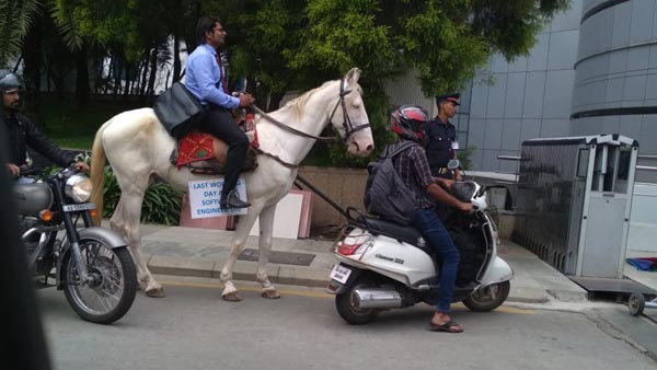 ಬೆಂಗಳೂರು ಟ್ರಾಫಿಕ್‌ಗೆ ಬೇಸತ್ತು ಈ ಟೆಕ್ಕಿ ಮಾಡಿದ್ದೇನು ಗೊತ್ತಾ?