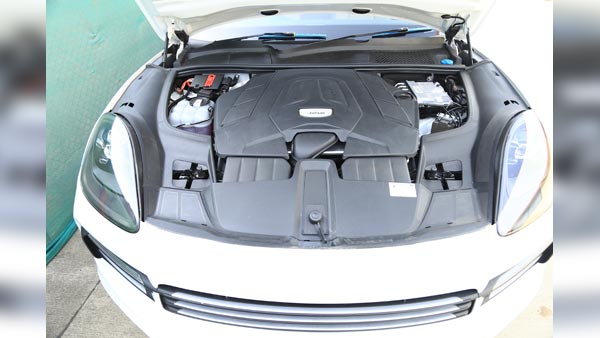 ಆಡಿ ಕ್ಯೂ5 ಕಾರಿಗೆ ಪೈ ಪೋಟಿ ನೀಡಲು ಭಾರತಕ್ಕೆ ಕಾಲಿಟ್ಟ ಪೋರ್ಷೆ ಕಯೆನ್ನೆ..