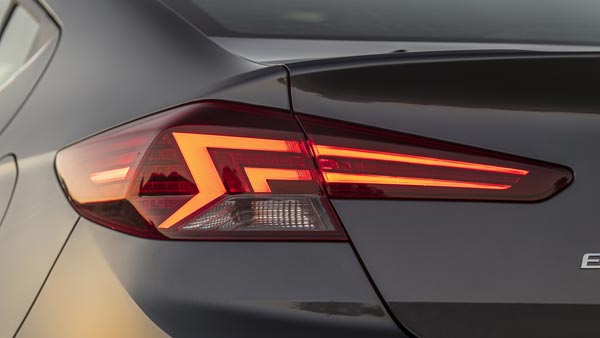 ಟೊಯೊಟಾ ಕರೊಲ್ಲಾ ಕಾರುಗಳಿಗೆ ಟಾಂಗ್ ನೀಡಲಿದೆ ಹ್ಯುಂಡೈ ಎಲಾಂಟ್ರಾ ಫೇಸ್‌ಲಿಫ್ಟ್