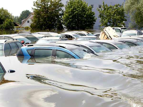 ಕೇರಳದಲ್ಲಿನ ಪ್ರವಾಹದಿಂದ ಕಾರು ಡೀಲರ್‍‍ಗಳಿಗೆ ಬರೊಬ್ಬರಿ 1,000 ಸಾವಿರ ಕೋಟಿ ನಷ್ಟ..!!