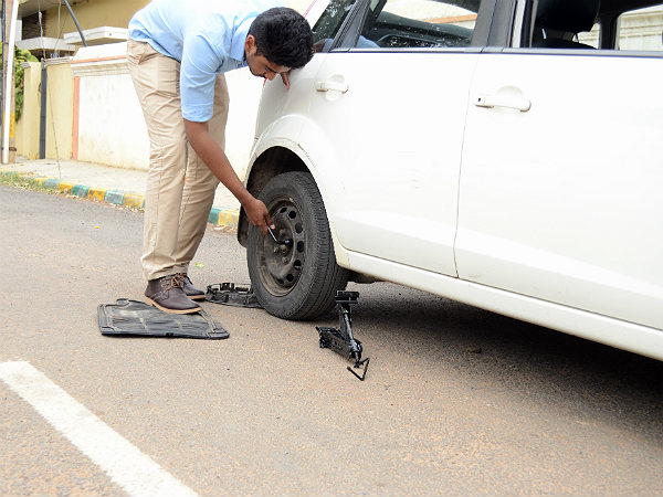 ರಸ್ತೆ ಮಧ್ಯೆ ಟೈರ್ ಪಂಚರ್; ತುರ್ತಾಗಿ ಏನು ಮಾಡಬೇಕು?