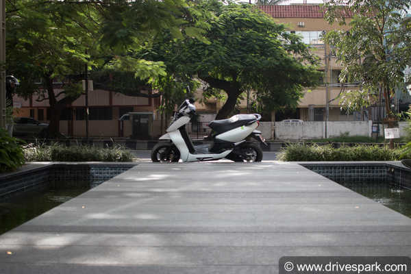 ಗ್ರಾಹಕರ ಕೈಸೇರಿದ ಅಥೆರ್ 450 ಎಲೆಕ್ಟ್ರಿಕ್ ಸ್ಮಾರ್ಟ್ ಸ್ಕೂಟರ್..