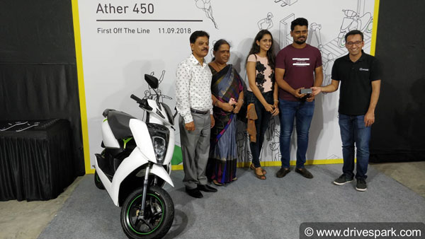 ಗ್ರಾಹಕರ ಕೈಸೇರಿದ ಅಥೆರ್ 450 ಎಲೆಕ್ಟ್ರಿಕ್ ಸ್ಮಾರ್ಟ್ ಸ್ಕೂಟರ್..