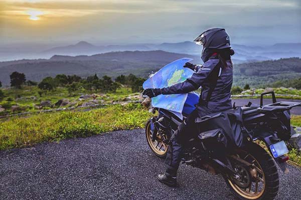 ಬೈಕ್ ಮೂಲಕವೇ ಬೆಂಗಳೂರು ಟು ಸಿಡ್ನಿಗೆ ಹೊರಟಿರುವ ಹುಬ್ಬಳ್ಳಿ ಹುಡುಗಿಯ ಕನಸು ಏನು?