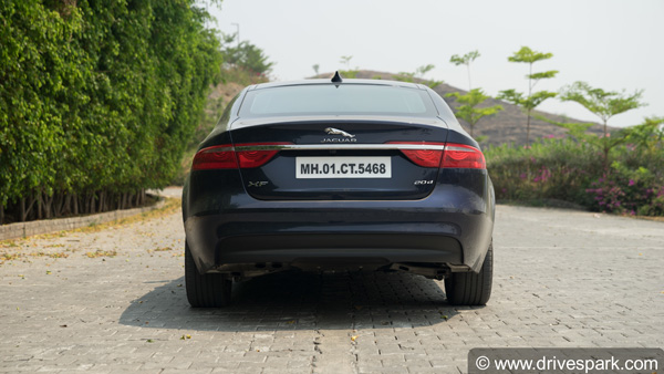 ಎಕ್ಸಿಕ್ಯೂಟಿವ್ ಲಗ್ಷುರಿ ಸೆಡಾನ್ ಜಾಗ್ವಾರ್ ಎಕ್ಸ್ಎಫ್ 20ಡಿ ಕಾರಿನ ವಿಮರ್ಶೆ