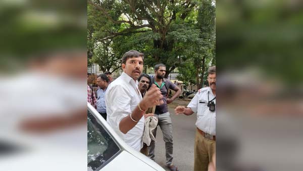 ಓಲಾ ಚಾಲಕನ ದುವರ್ತನೆಯಿಂದಾಗಿ ರೊಚ್ಚಿಗೆದ್ದ ಮಹಿಳೆ..!