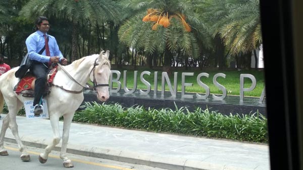 ಬೆಂಗಳೂರು ಟ್ರಾಫಿಕ್‌ಗೆ ಬೇಸತ್ತು ಟೆಕ್ಕಿ ಮಾಡಿದ್ದೇನು?