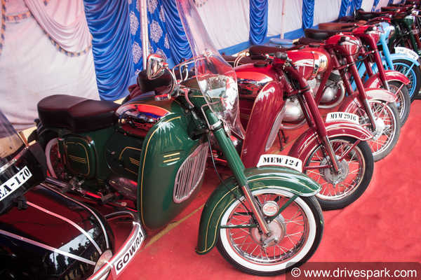 ರಾಯಲ್ ಎನ್‌ಫೀಲ್ಡ್‌ಗೆ ಟಕ್ಕರ್ ನೀಡಲು ಸಜ್ಜಾದ ಜಾವಾ ಮೊದಲ ಬೈಕ್ ಹೇಗಿರಲಿದೆ ಗೊತ್ತಾ? 