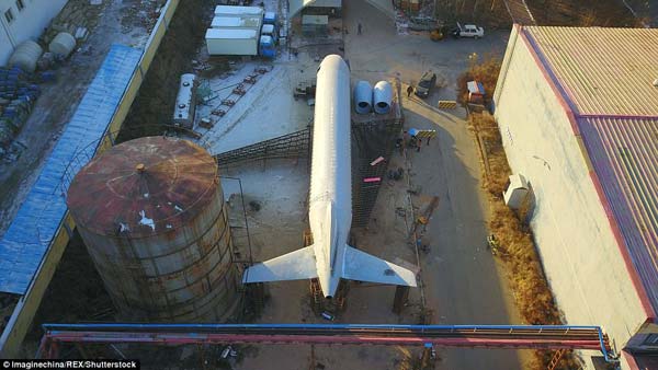 ವಿಮಾನವನ್ನೇ ನಿರ್ಮಿಸಲು ಮುಂದಾಗಿದ್ದ ರೈತನೊಬ್ಬ ಕೊನೆಗೆ ಮಾಡಿದ್ದೇನು ಗೊತ್ತಾ? ವಿಮಾನವನ್ನೇ ನಿರ್ಮಿಸಲು ಮುಂದಾಗಿದ್ದ ರೈತನೊಬ್ಬ ಕೊನೆಗೆ ಮಾಡಿದ್ದೇನು ಗೊತ್ತಾ?