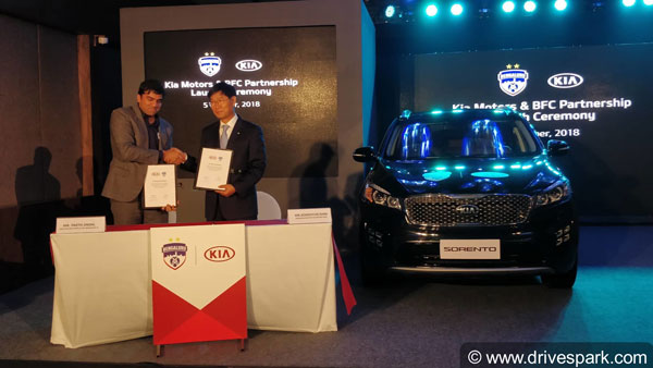 ಬೆಂಗಳೂರಿನಲ್ಲಿ ಮೊದಲ ಬಾರಿಗೆ ತನ್ನ ಹೊಸ ಕಾರುಗಳನ್ನು ಪ್ರದರ್ಶನ ಮಾಡಿದ ಕಿಯಾ ಬೆಂಗಳೂರಿನಲ್ಲಿ ಮೊದಲ ಬಾರಿಗೆ ತನ್ನ ಹೊಸ ಕಾರುಗಳನ್ನು ಪ್ರದರ್ಶನ ಮಾಡಿದ ಕಿಯಾ