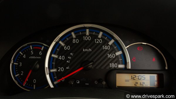 2018 ದಟ್ಸನ್ ಗೊ ಪ್ಲಸ್ ರಿವ್ಯೂ: ಬಜೆಟ್ ಕಾರಿನಲ್ಲಿ ಪ್ರೀಮಿಯಂ ಡ್ರೈವ್ ಅನುಭವ